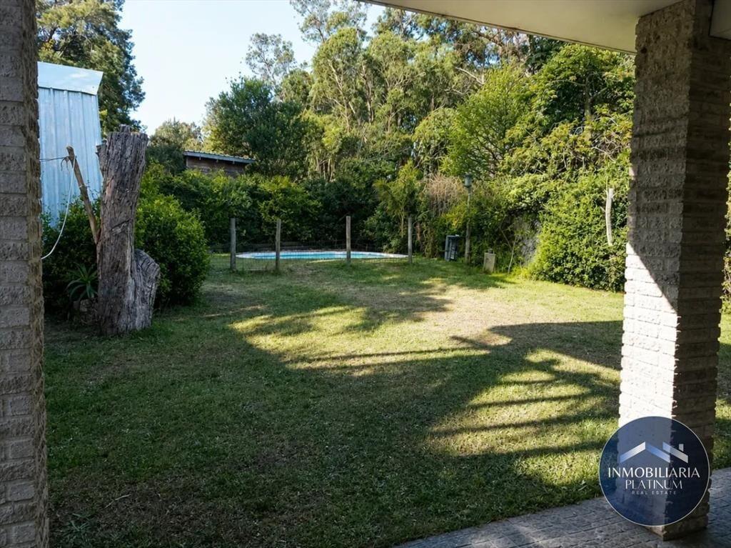 Casa en venta 4 dormitorios y piscina c/cochera en La Fl...