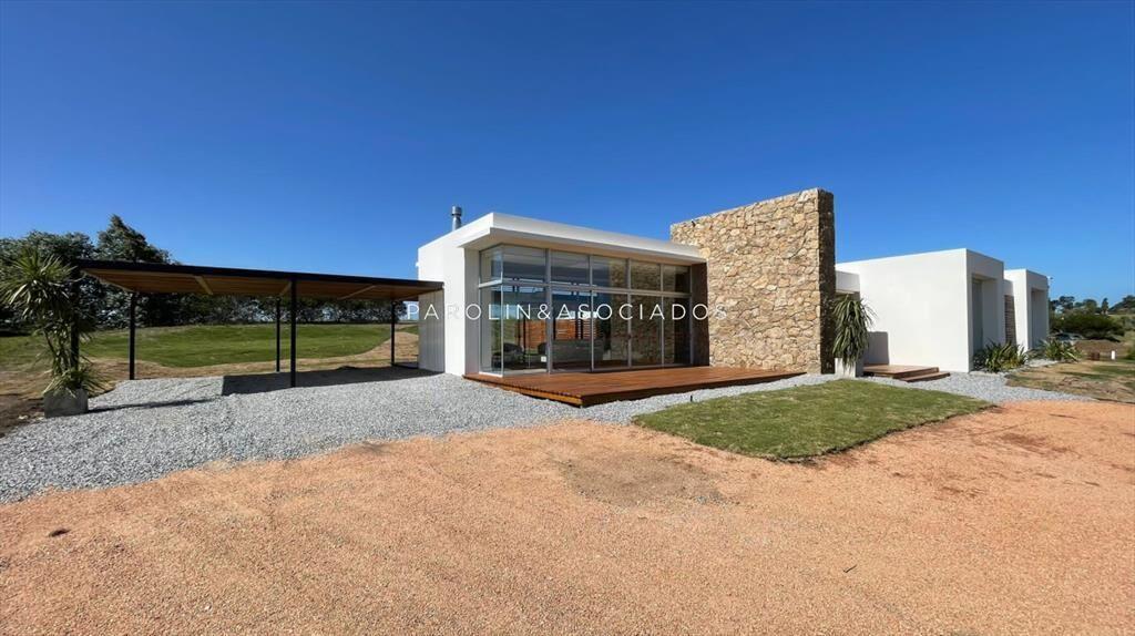 Casa en venta de 4 dormitorios en Pueblo MÃo,