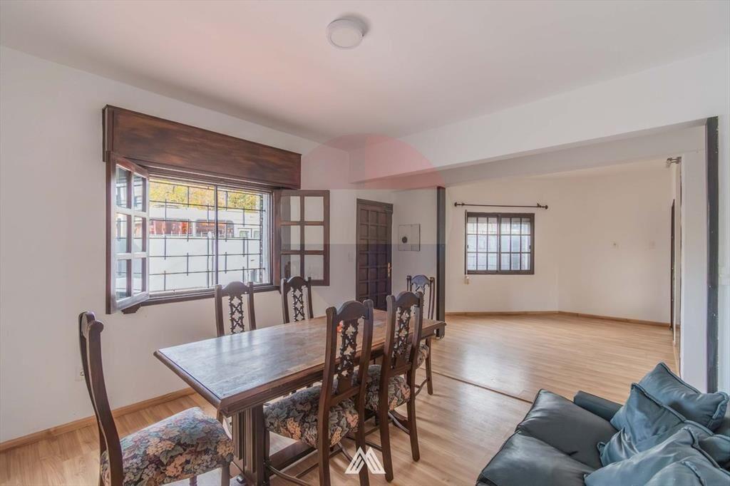 VENTA CASA 3 DORMITORIOS Y COCHERA EN BUCEO