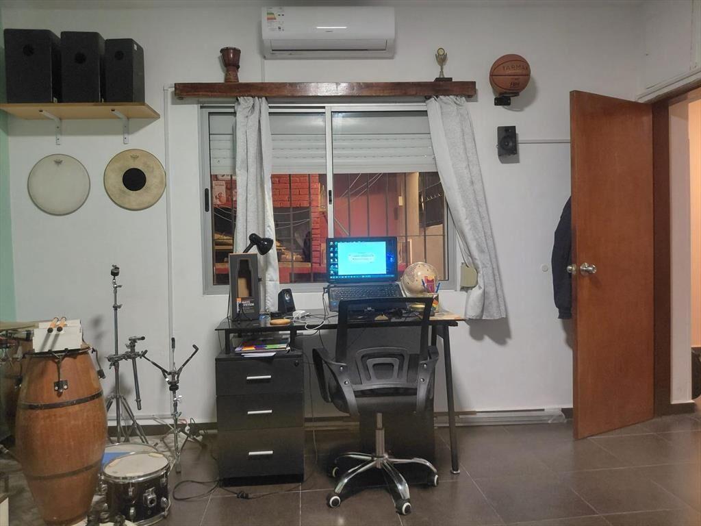 VENTA APARTAMENTO DOS DORMITORIOS EN CERRITO CON PATIO Y PA