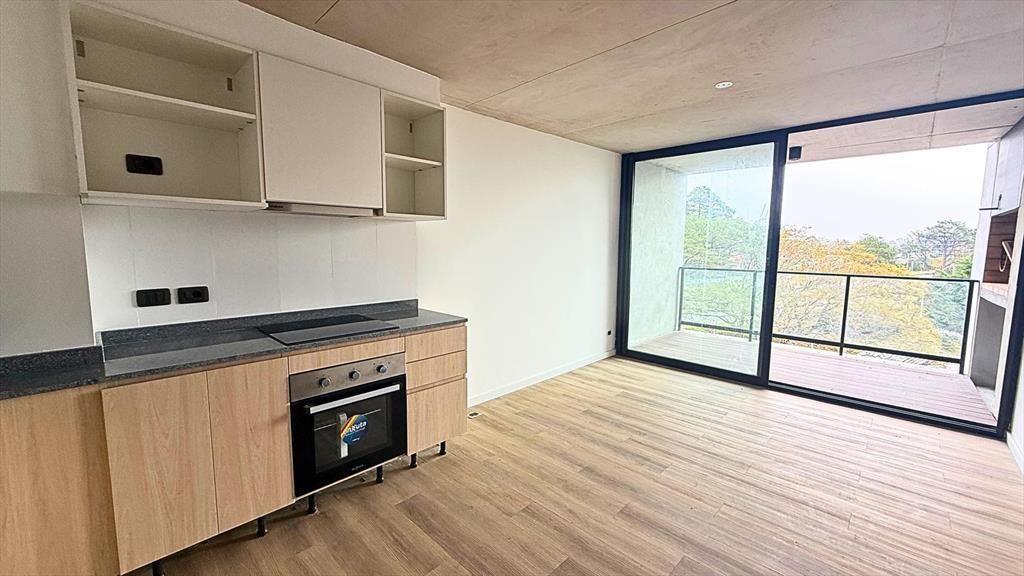 Venta apartamento a estrenar, 2 dormitorios con balcón parr