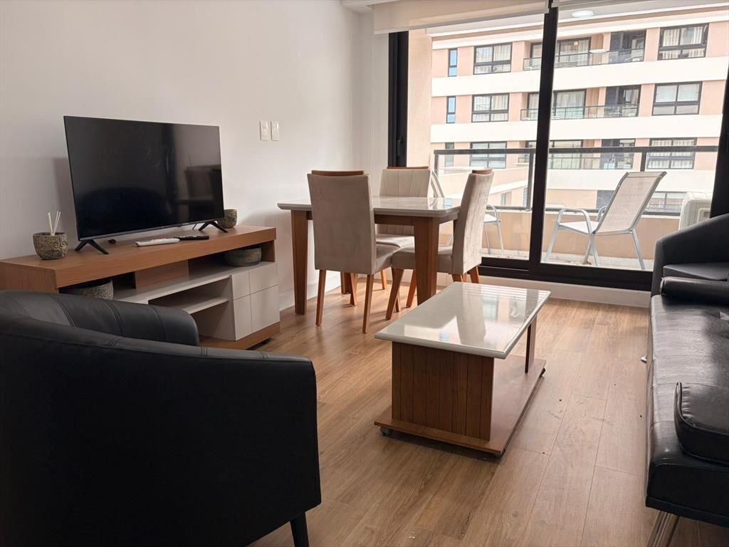 Venta apartamento de 1 dormitorio sobre Av. Roosevelt, Punt