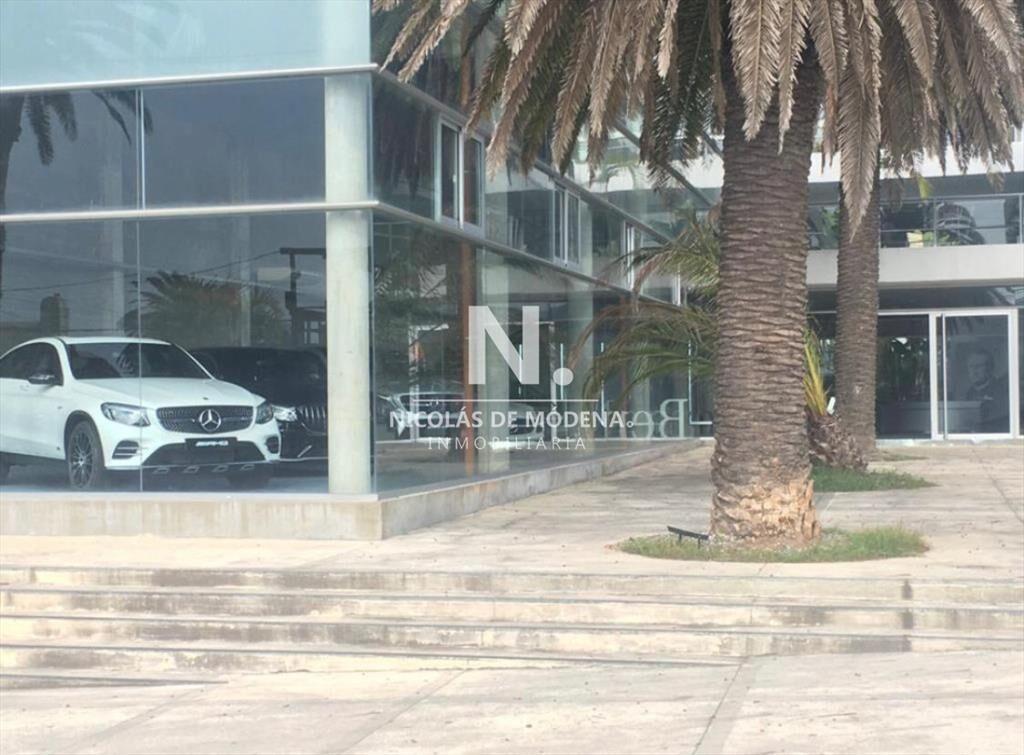 Local En VentaEn Zona Península, Punta Del Este