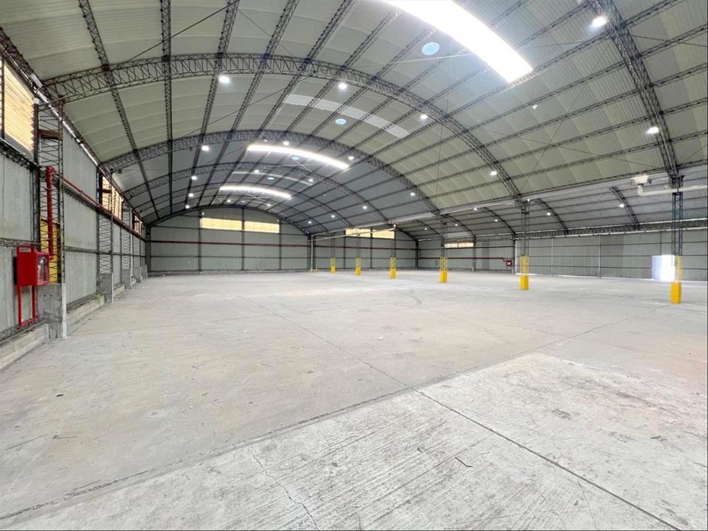 Alquiler Polo Logistico 1015m2 Nuevo París