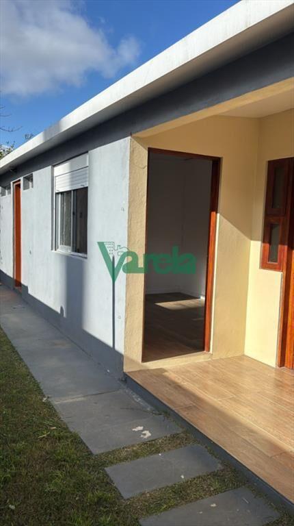 Casa a la venta en Solymar, 3 dormitorios y 2