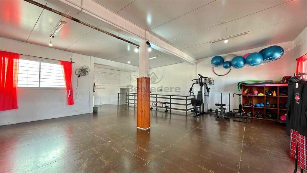 Local comercial en Belvedere José Mármol 158 Ref. 200