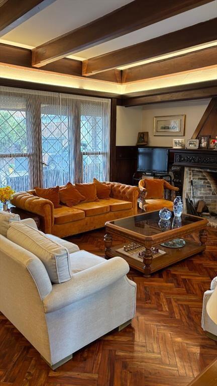 Venta de 2 excelentes casas en un padrón sobre J. Suarez...