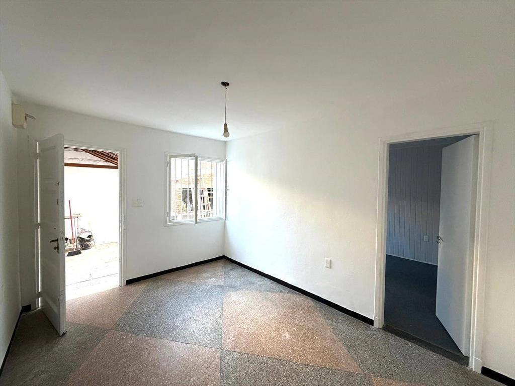 Alquiler de Casa en Mateo Vidal con 1 dormitorio y garaje e