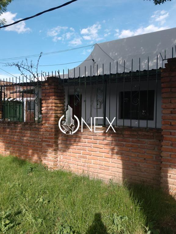 ONEX VENDE CASA EN BARRIO PEÃ?AROL
