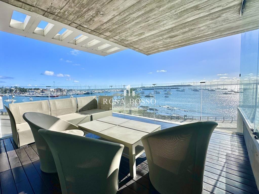 Apartamento en Alquiler Exclusivo 4 Dormitorios