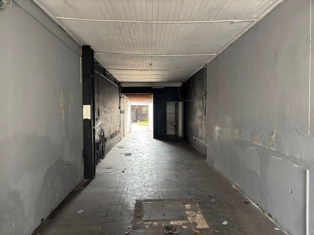 Galpón, a media cuadra del Shopping
