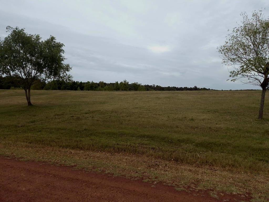 Terreno de 3770 m2 en zona residencial, Carmelo