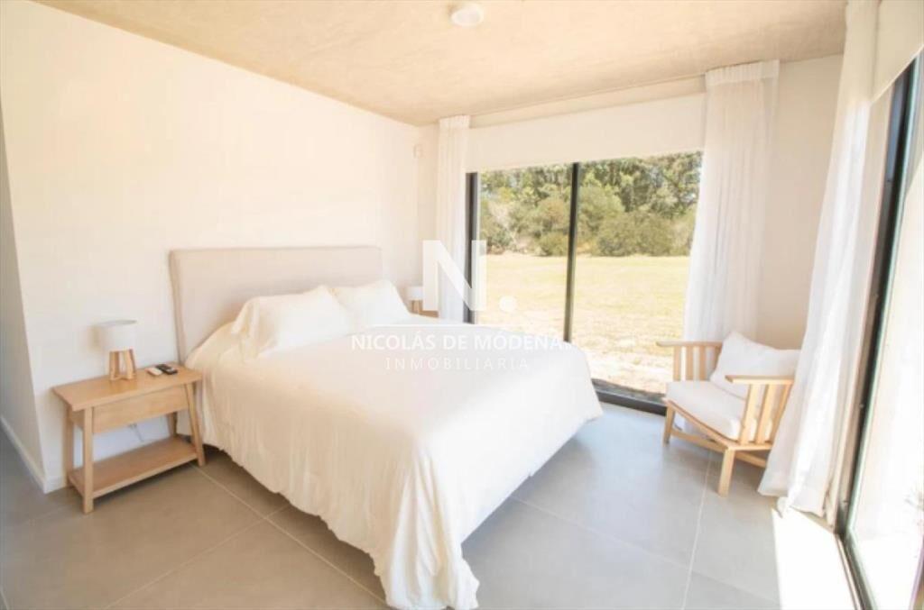 Vende casa en Pueblo mio, Manantiales de 4