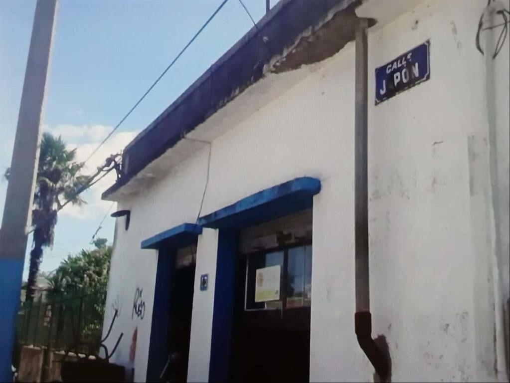 Local y 2 apartamentos en Viila del Cerro