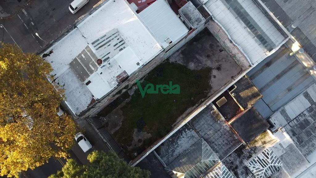 Venta terreno General Flores ideal edificio local