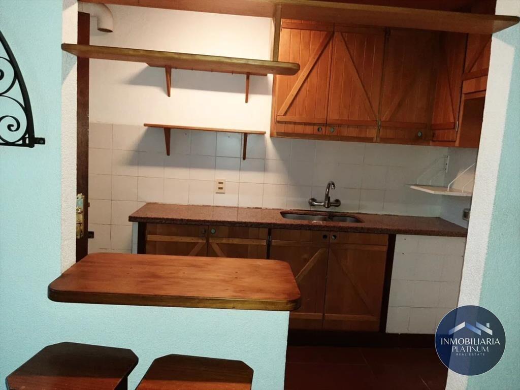 Casa en alquiler c/ cochera en Parque Rodó