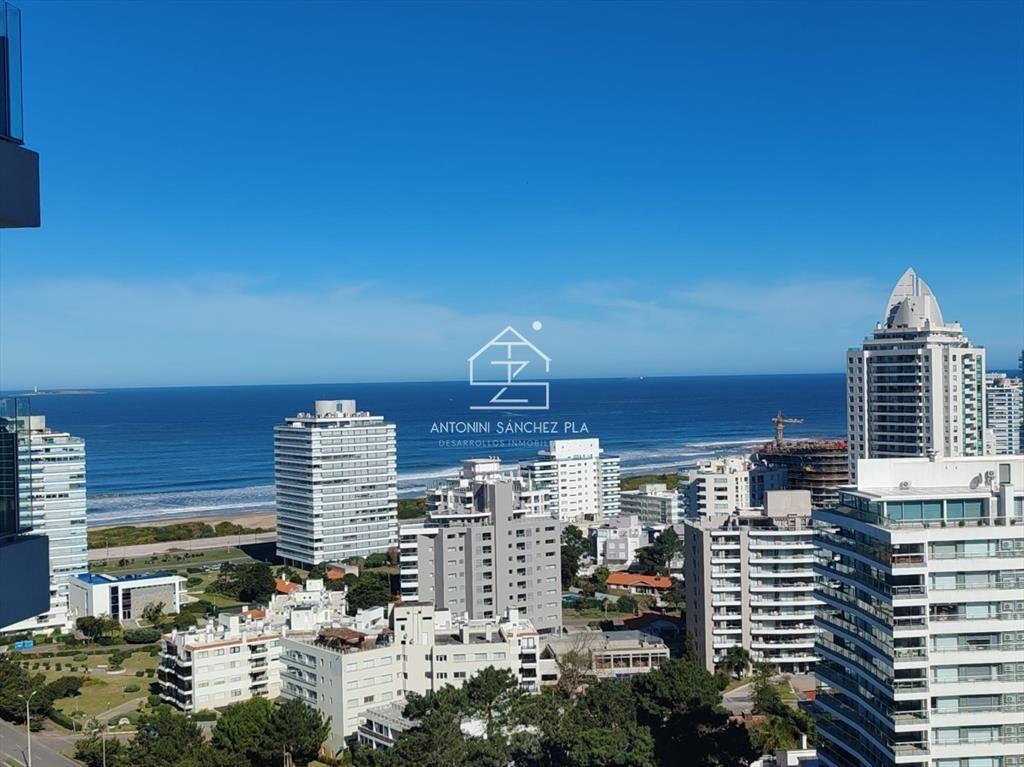 Apartamento en alquiler de 3 suites con gran al