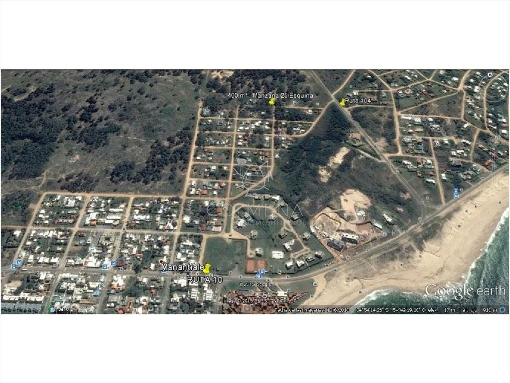 Venta terreno esquinero en Manantiales