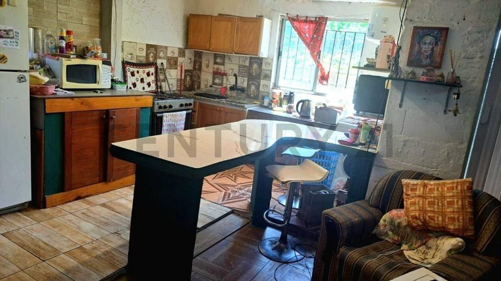 Venta/Casa/La Teja/Ideal para Renta/ Local 5 x 4m²/Parril...