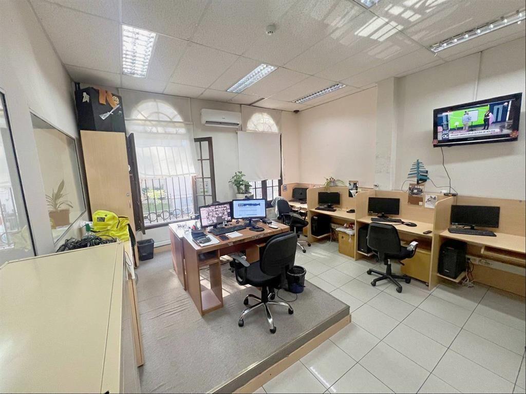 Alquiler espectacular casa de 900m2 ideal empresa
