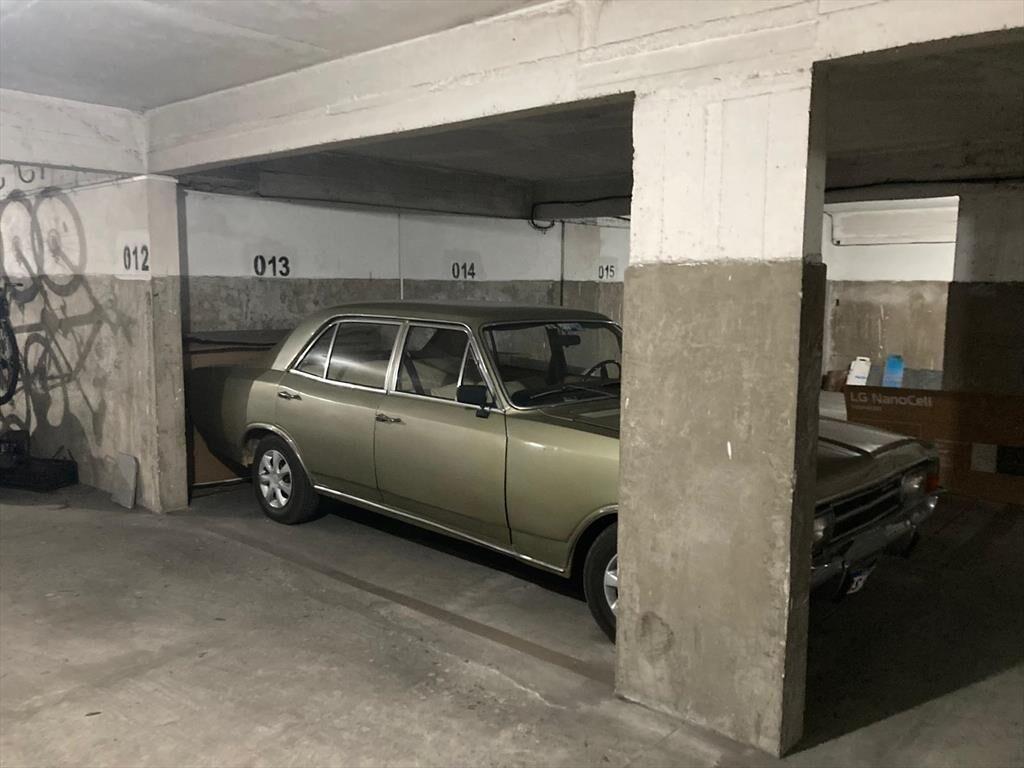 Venta Cochera en F.Vidal y S.Antuña,Punta Carretas 11m2