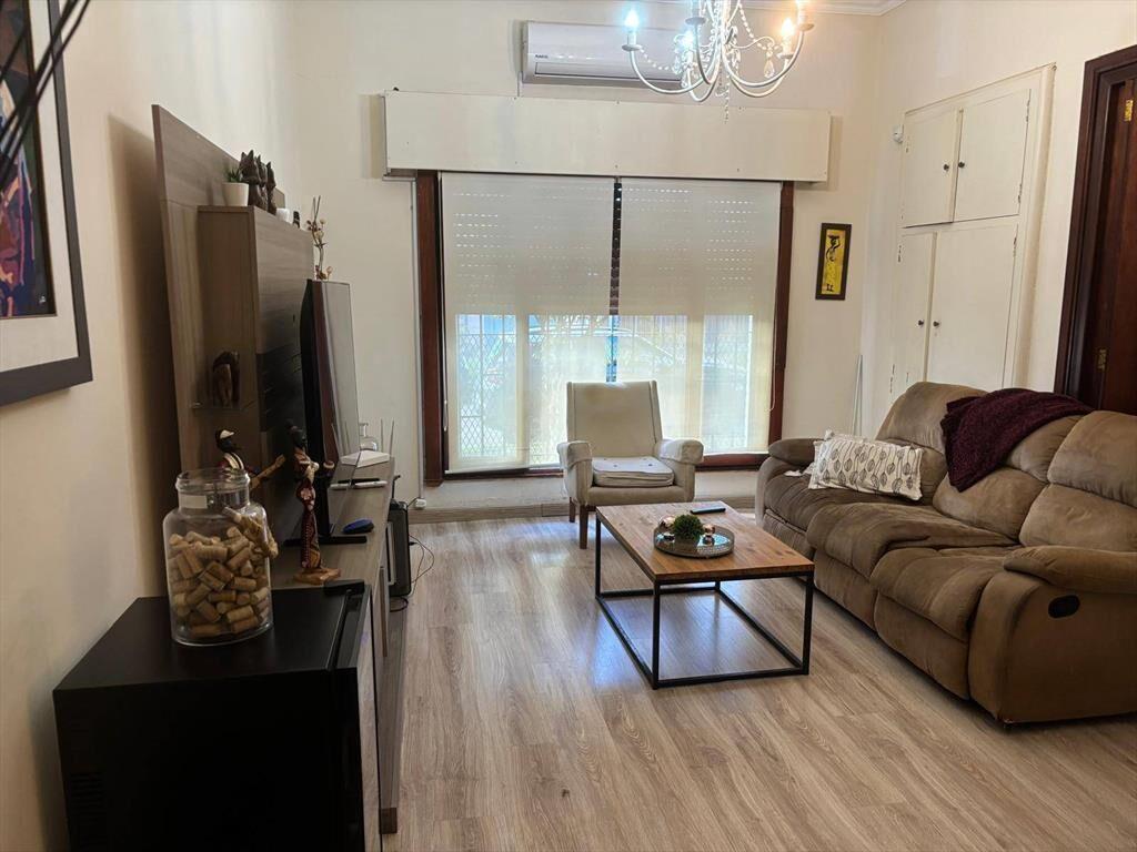 D'Angelo, excelente Casa en venta c/ gge y 3 dormitorios...