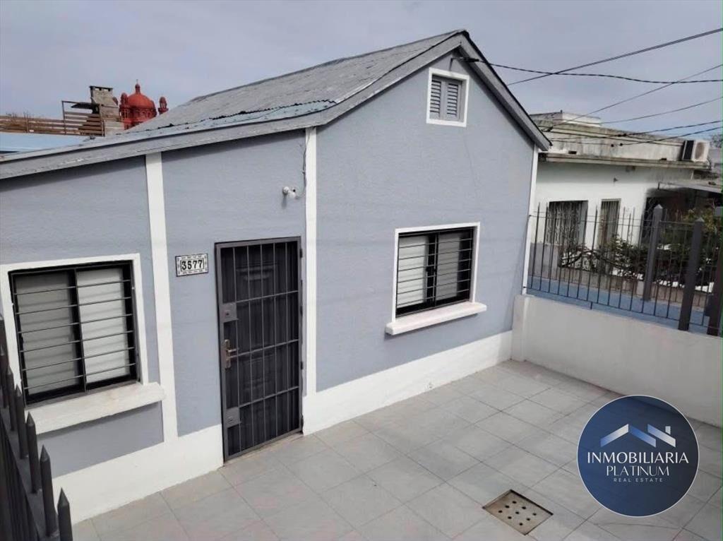 Casa en venta c/ cochera en Cerrito