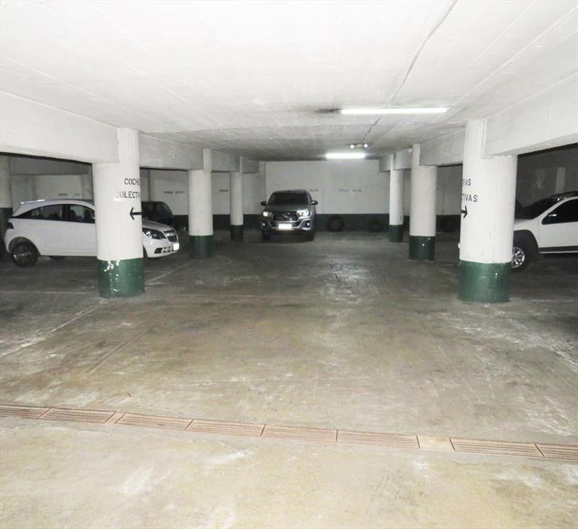 Bajo de precio! Venta Cochera Centro