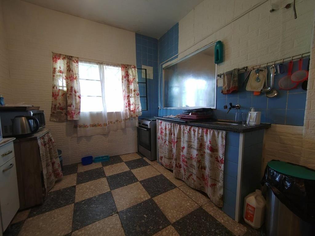 Venta terreno y gran Casa 4 dorm. Barros Blancos