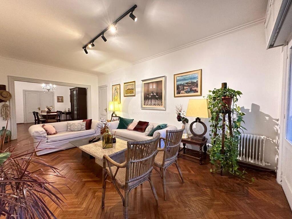 CASATROJA ALQUILER APARTAMENDO DE ESTILO EN VILLA BIARRTIZ