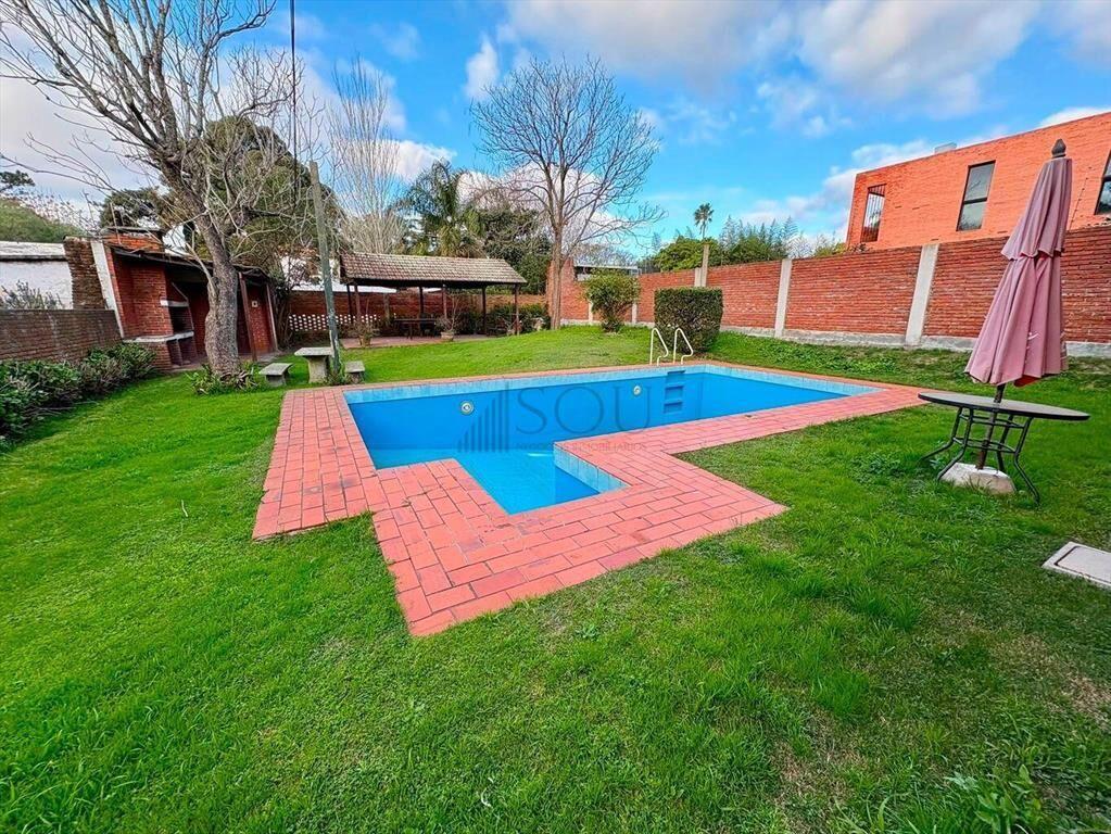 ALQUILER CASA 3 dormitorios 3 baños piscina en Carrasco Nor
