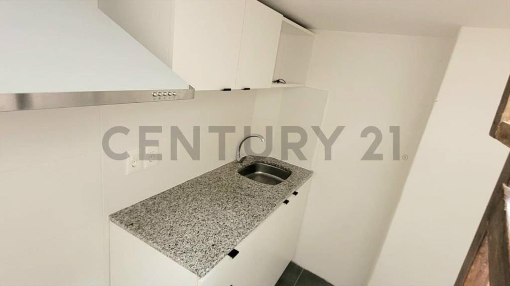 VENTA DOS APARTAMENTOS CON RENTA - ANTEL ARENA - INVERSORES