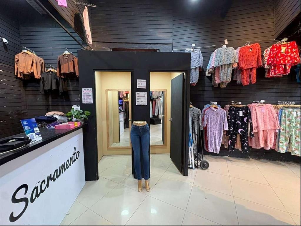 ALQUILER Local comercial de 250m2 sobre Arenal Grande ideal