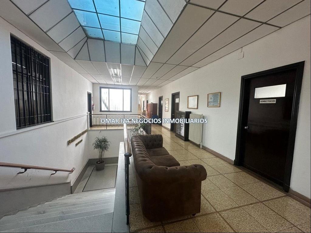 AQUILER OFICINAS EN AGUADA DE 250M2 APROX, ESCRITORIO, CONS