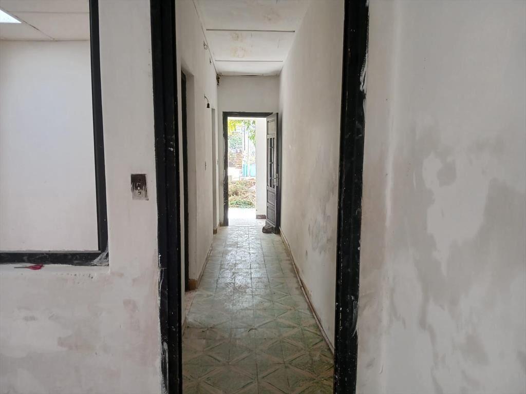 Casa a restaurar con renta actual