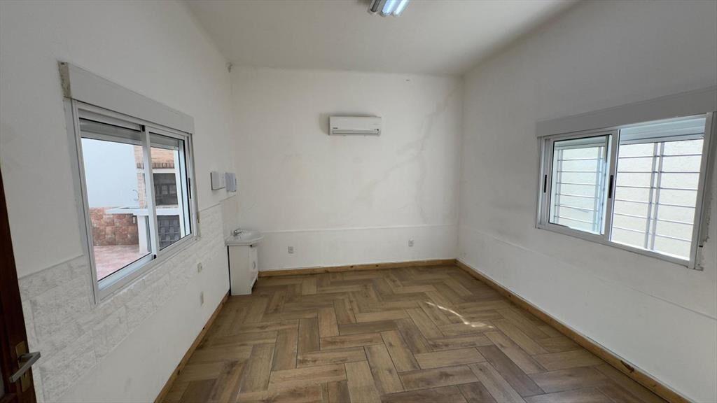 Propios y 8 dde octubre, 106 m2 + cochera + patio !!