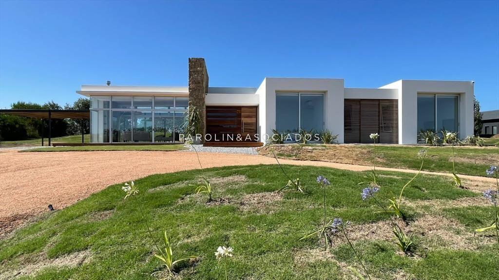 Casa en venta de 4 dormitorios en Pueblo MÃo,
