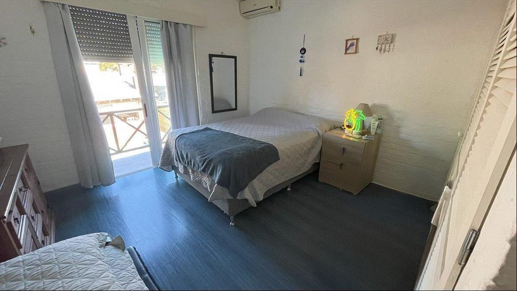 Casa en venta de 4 dormitorios en playa mansa con piscina,