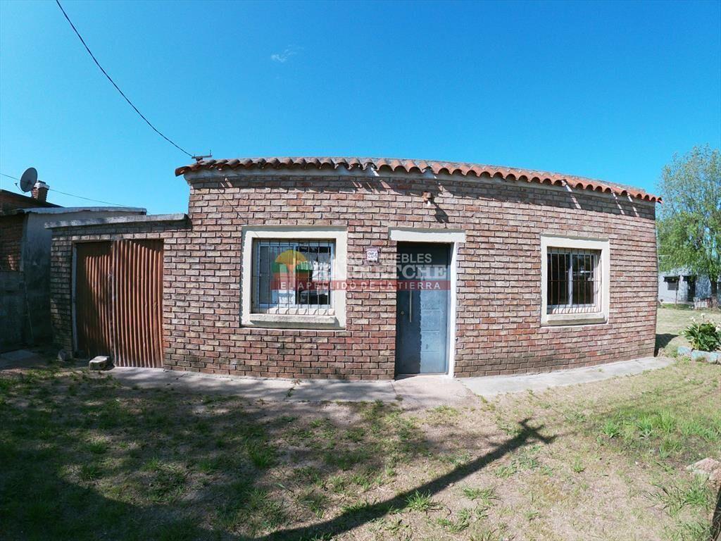 Casa en venta, 2 dormitorios, garaje, DUEÃ?O U$S
