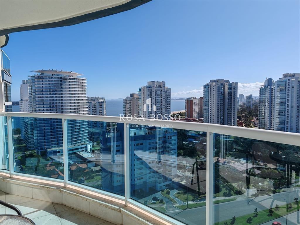 En venta apartamento 2 dormitorios en Playa Mansa