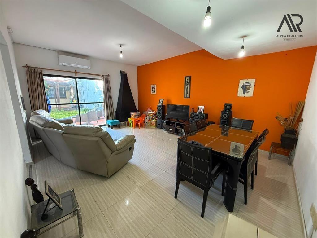 Casa en venta c/ cochera en Barrio Sur