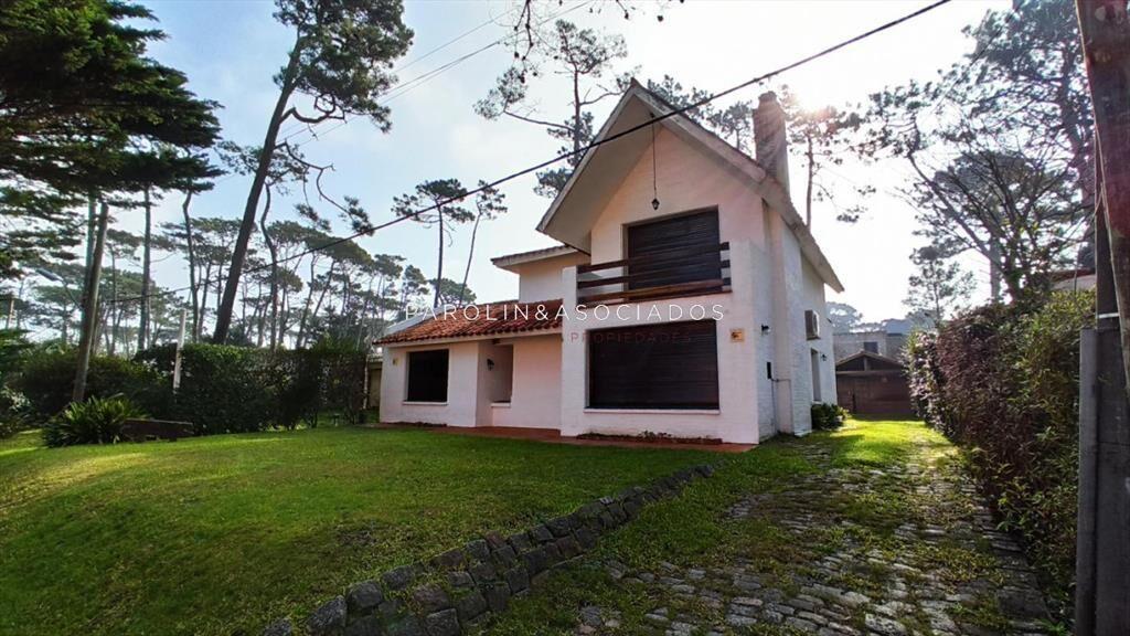 CHALET EN SAN RAFAEL A POCAS CUADRAS DEL MAR