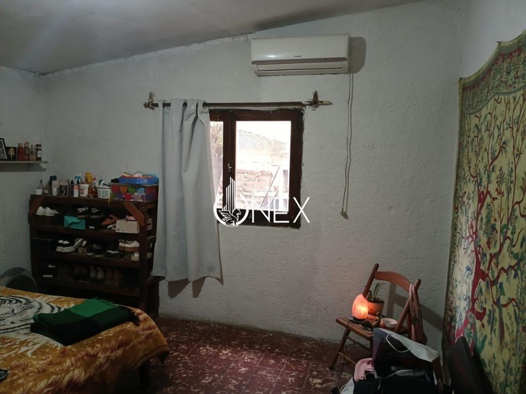 Se vende casa en Las Toscas sur.