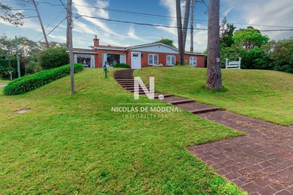 Casa de 4 dormitorios Alquiler en Punta del Este