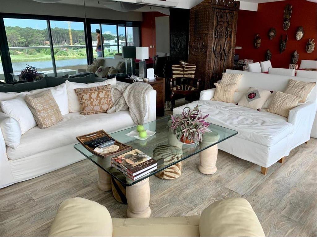 Venta Apartamento 4 dormitorios Mansa