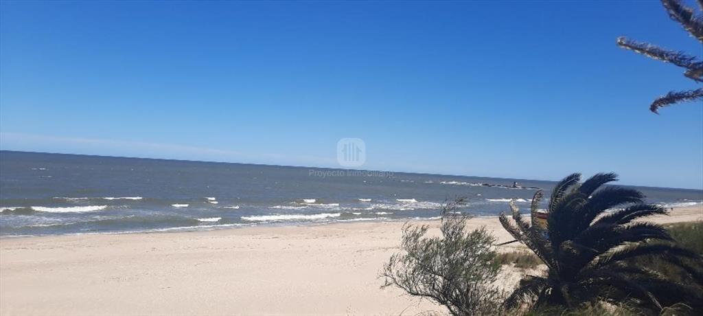 ATLANTIDA - HERMOSO CHALET CON VISTA AL MAR
