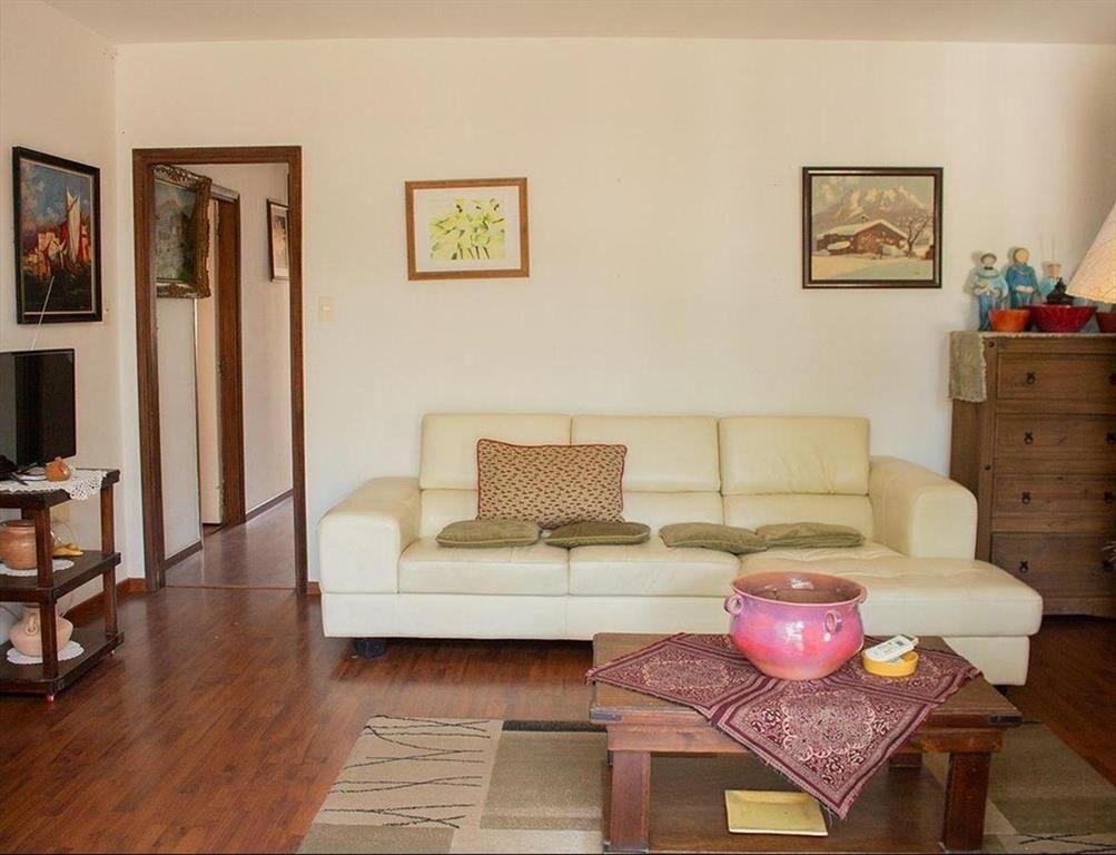 Casa en venta de 4 dormitorios con piscina en barrio Monaco