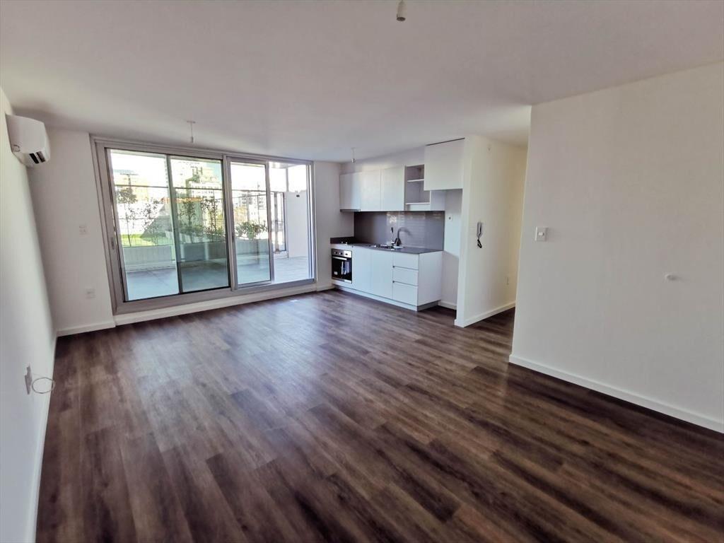 Venta con renta apartamento 2 dormitorios con garaje y pa...