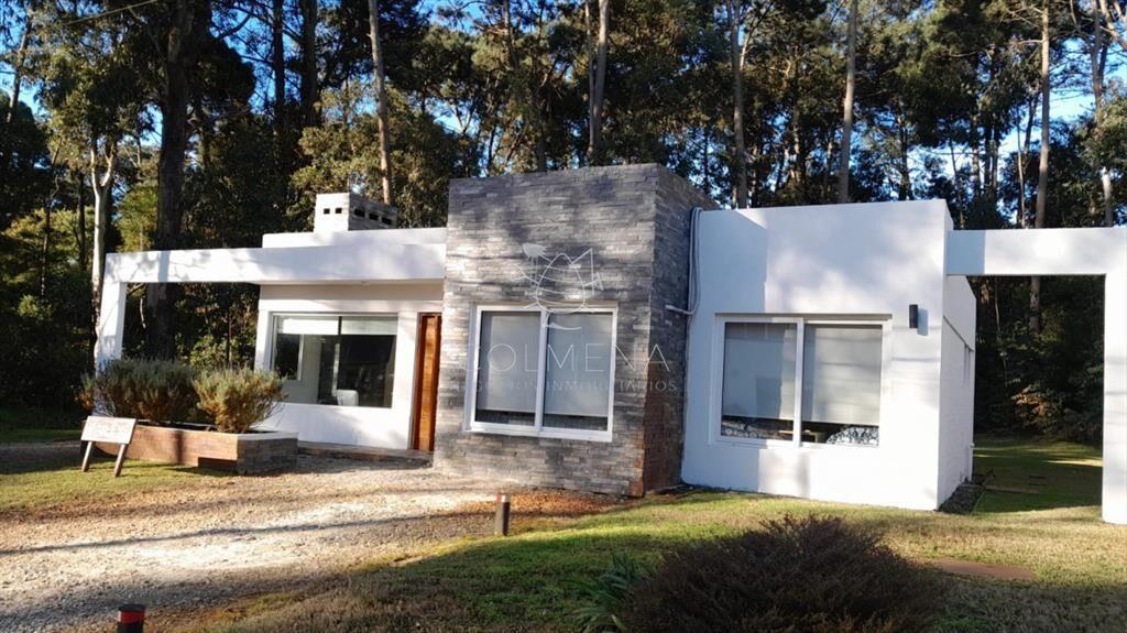 Casa en Solanas Village, dentro del Complejo P.