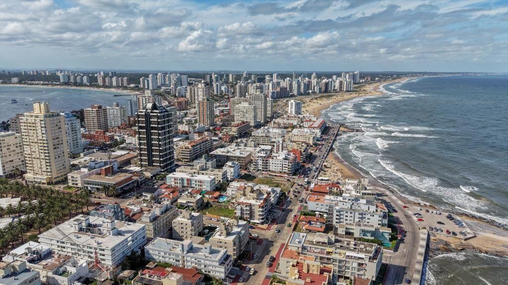 Venta apartamento 3 dormitorios Península Punta del Este